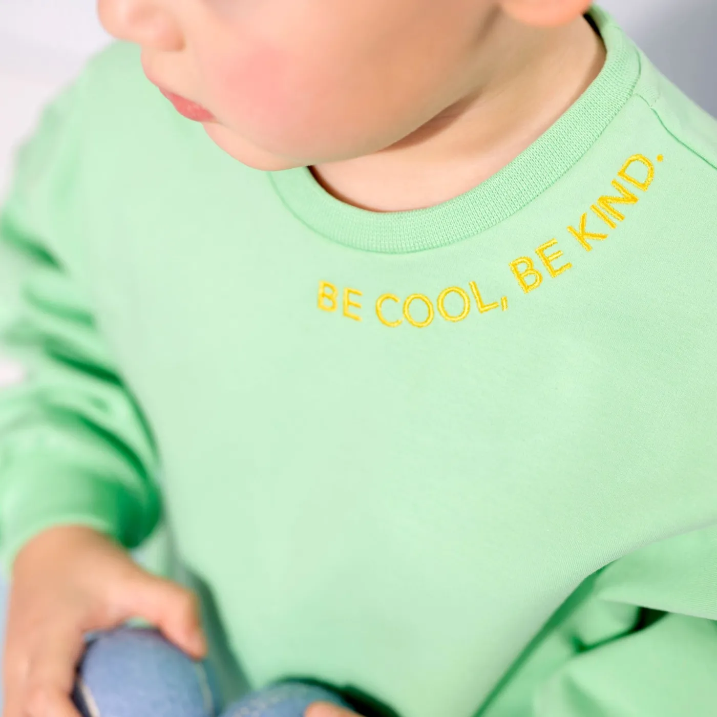 Gugguu Slogan Sweatshirt